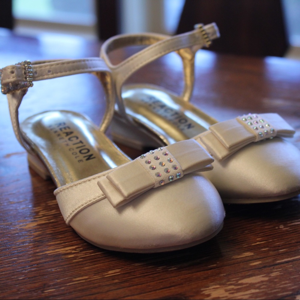 Kenneth Cole toddler ivory flower girl shoes